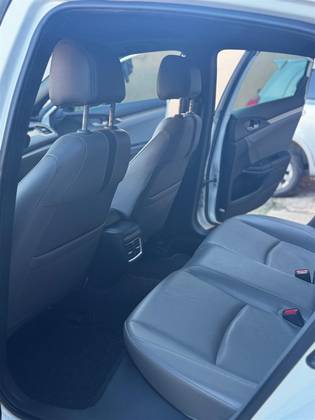 HONDA CIVIC 1.5 16V TURBO GASOLINA TOURING 4P CVT HONDA CIVIC 1.5 16V TURBO GASOLINA TOURING 4P CVT